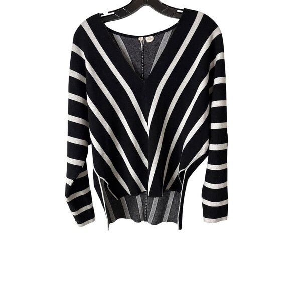 Moth Anthropologie Women's Black/White Striped Modern High-Low Sweater Size S - Picture 1 of 8